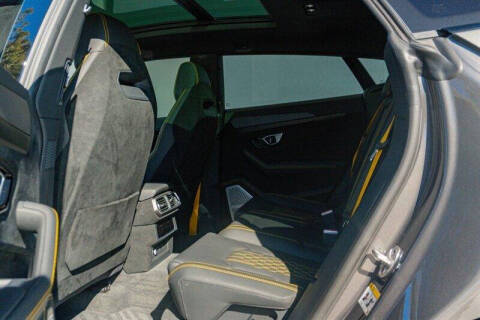 2024 Lamborghini Urus Performante