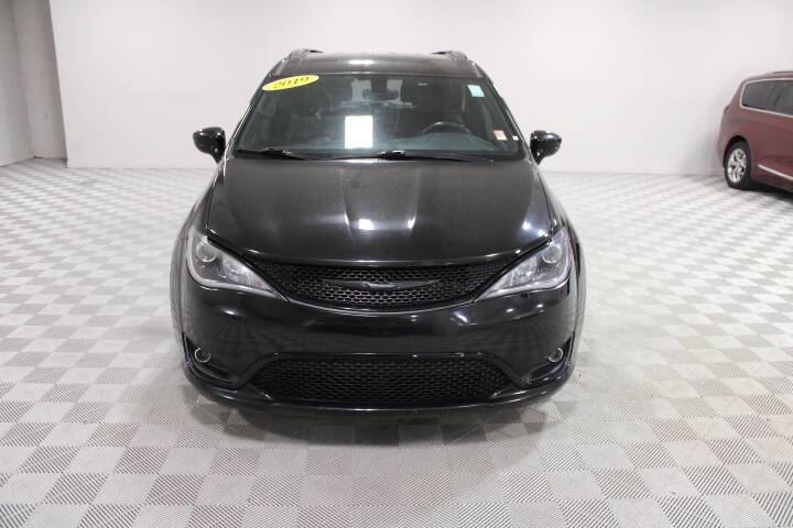 Used 2019 Chrysler Pacifica Touring L Plus with VIN 2C4RC1EG7KR686248 for sale in Plattsmouth, NE