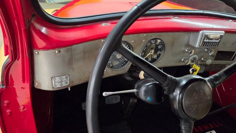 1953 International L-120 Series