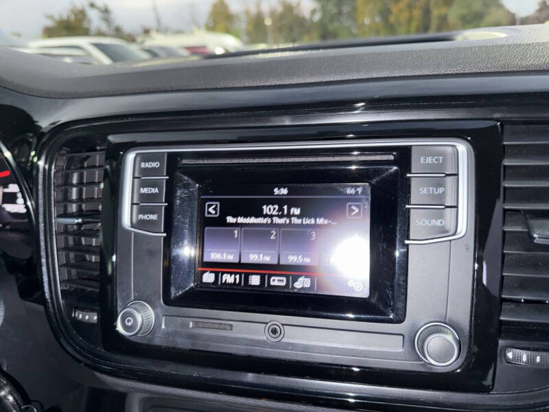 2018 Volkswagen Beetle 2.0T Coast