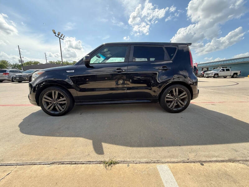 2016 Kia Soul +