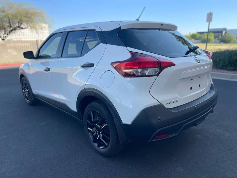 2020 Nissan Kicks S