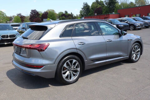 2021 Audi e-tron quattro Premium