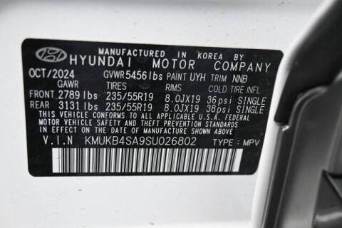 2025 Genesis GV60 Standard