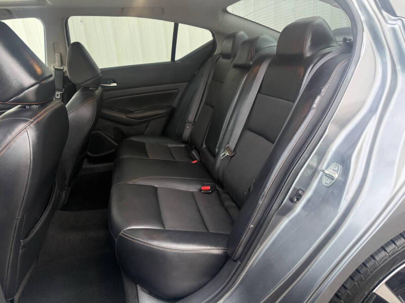 2021 Nissan Altima 2.0 SR