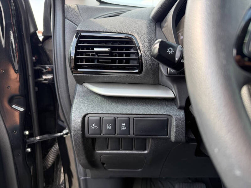 2024 Mitsubishi Eclipse Cross ES