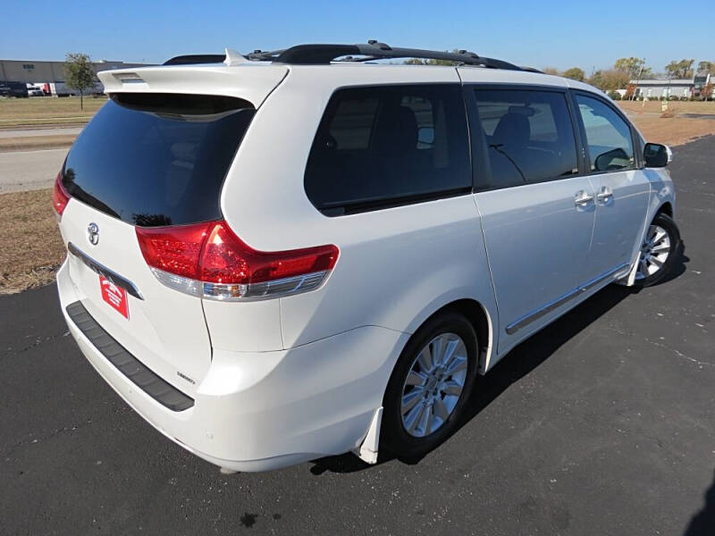 2013 Toyota Sienna Limited 7-Passenger