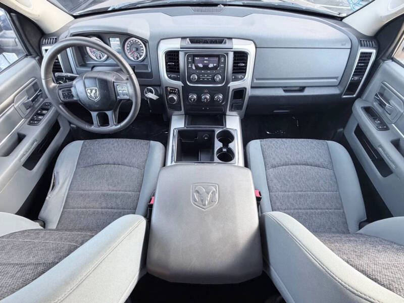 2013 RAM 1500 SLT