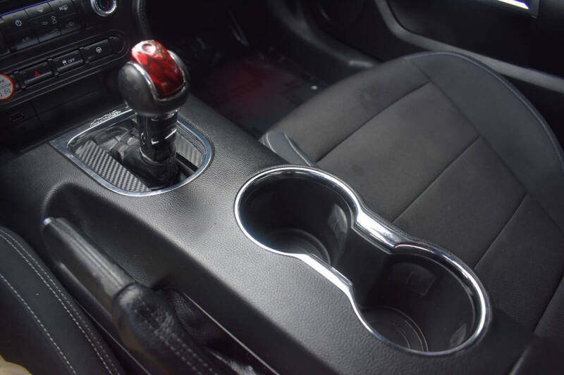2015 Ford Mustang V6