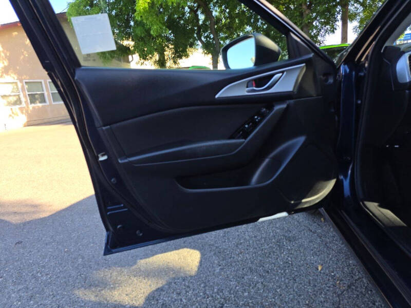 2017 Mazda MAZDA3 Sport