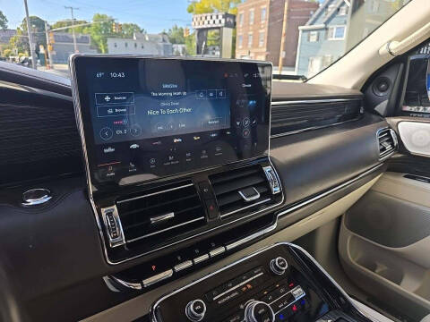 2023 Lincoln Navigator L Black Label