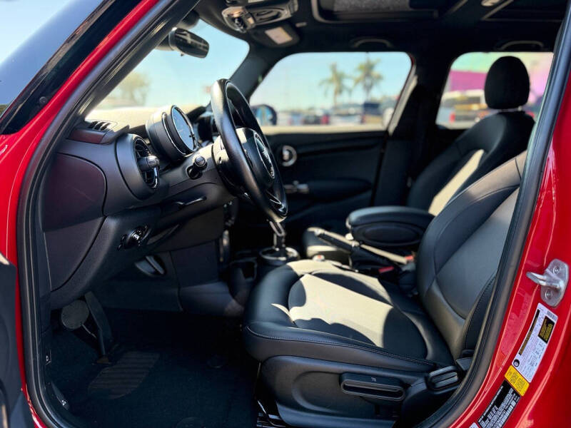 2021 MINI Hardtop 4 Door Cooper