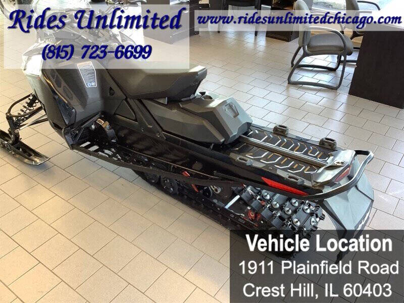 2022 Ski-Doo Renegade X