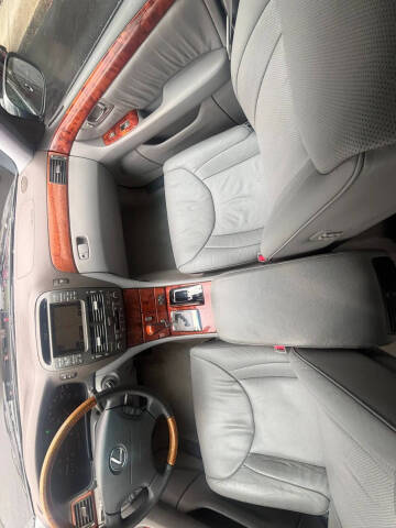 2004 Lexus LS 430