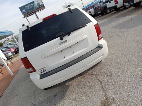 2006 Jeep Grand Cherokee Laredo
