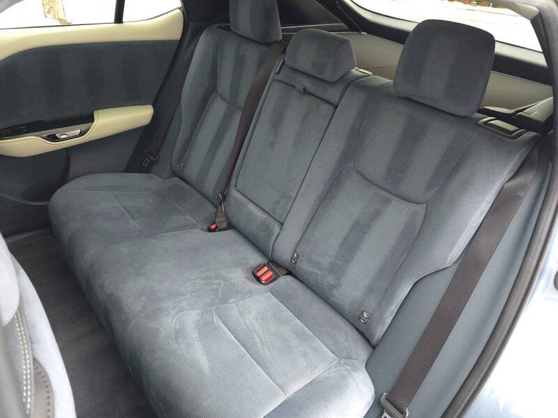 2023 Lexus RZ 450e Luxury