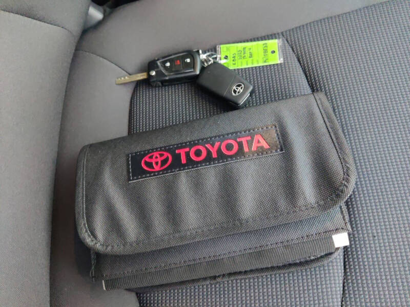 2023 Toyota RAV4 Hybrid LE