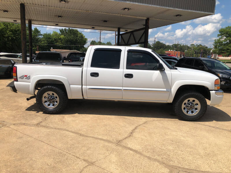 2005 GMC Sierra 1500 for sale at BOB SMITH AUTO SALES in Mineola TX