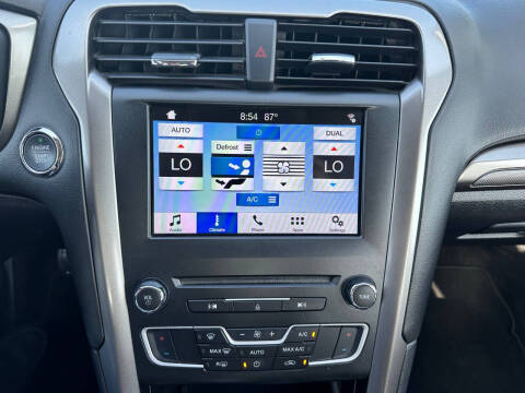 2017 Ford Fusion SE