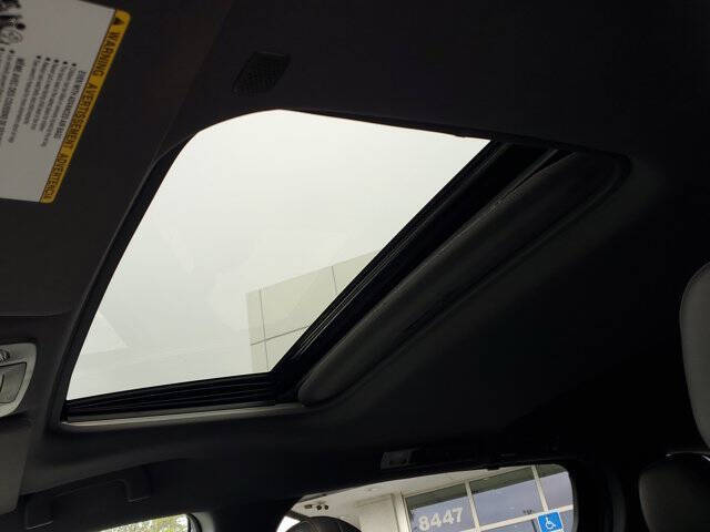 2022 Toyota Sienna XSE 7-Passenger