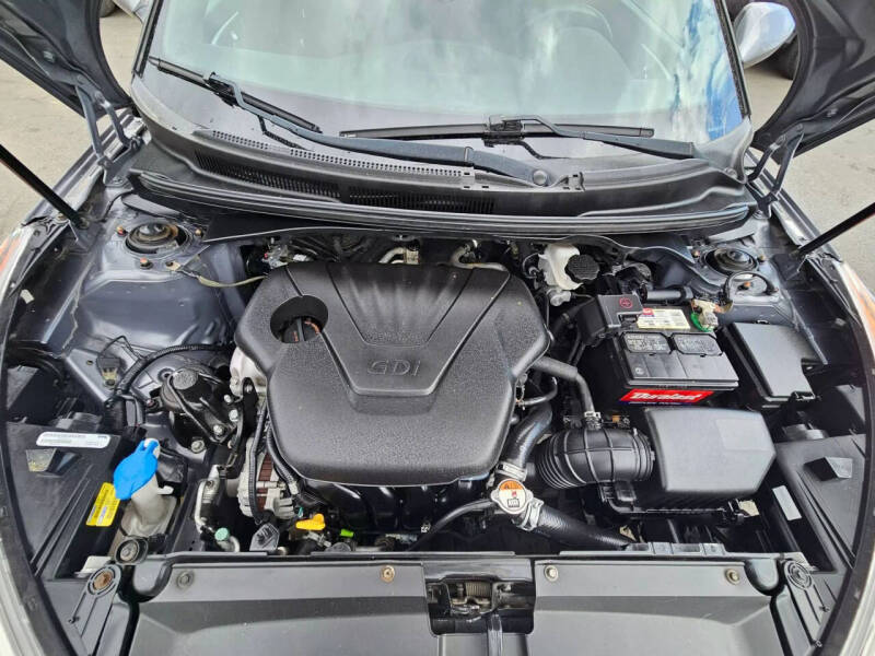 2017 Hyundai Veloster Value Edition