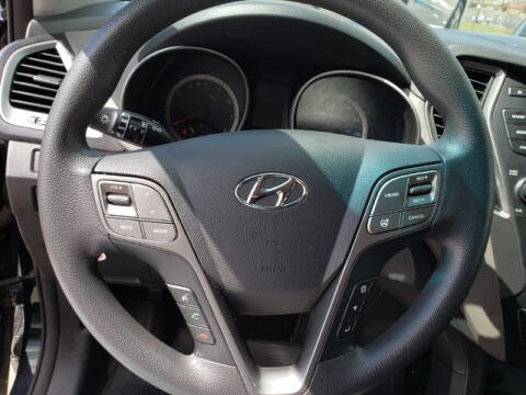 2016 Hyundai Santa Fe SE