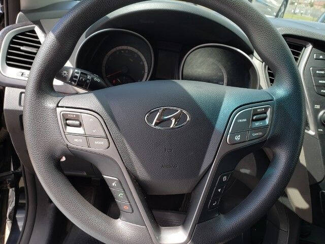 2016 Hyundai Santa Fe SE