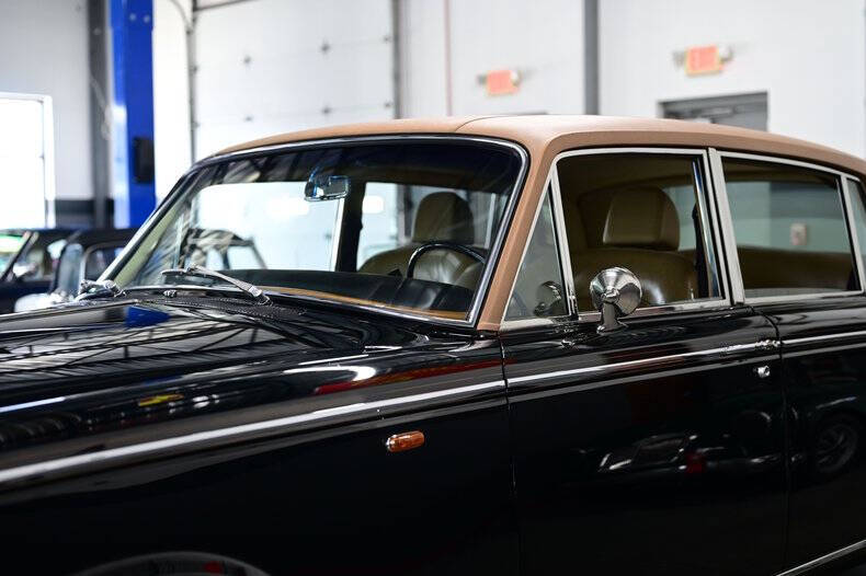 1972 Rolls-Royce SILVER CLOUD LWB