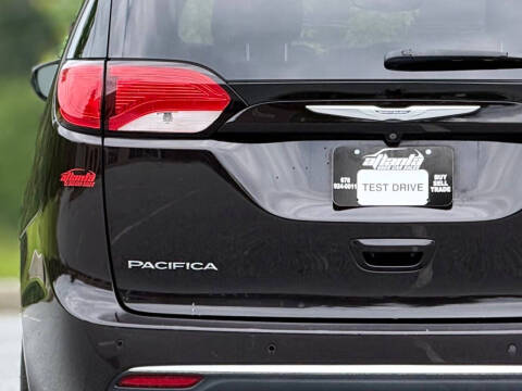 2017 Chrysler Pacifica Touring-L