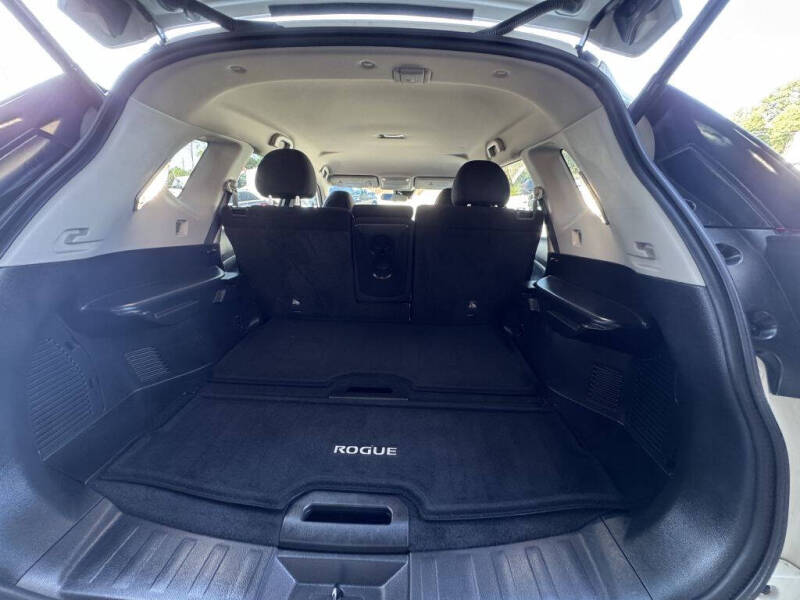 2020 Nissan Rogue SV