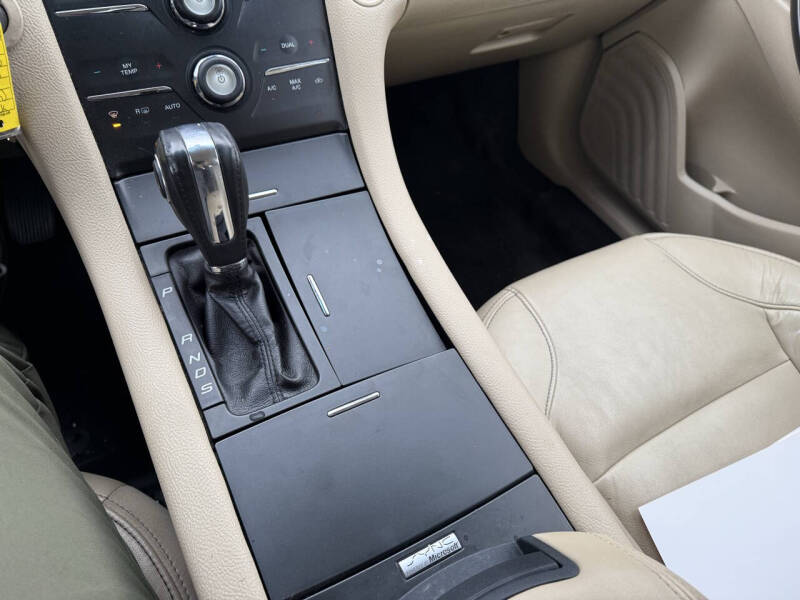 2014 Ford Taurus SEL