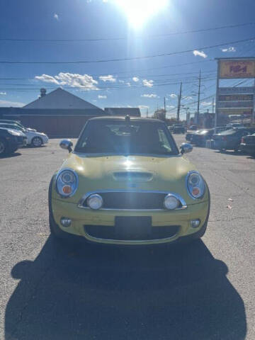 2009 MINI Cooper for sale at Vertucci Automotive Inc in Wallingford CT