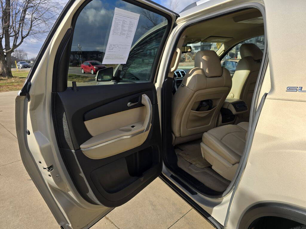 2010 GMC Acadia for sale at Bigfoot Auto in Hiawatha, IA