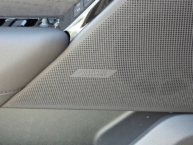 2026 Land Rover Range Rover Velar P400 Autobiography