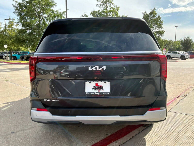 2026 Kia Carnival LXS