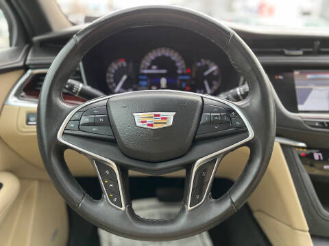 2017 Cadillac XT5 Luxury