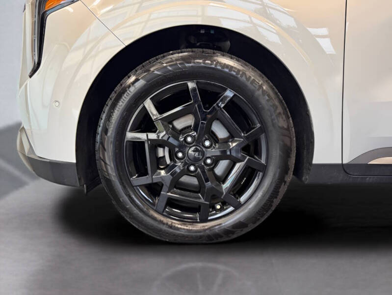 2025 Kia Carnival SX