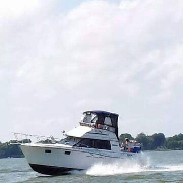 1986 Carver 32 Aft Cabin for sale at Dave's Auto & Truck in Campbellsport WI