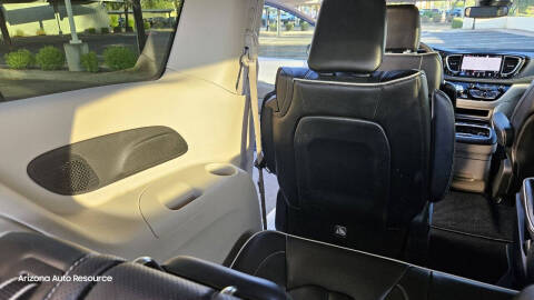 2023 Chrysler Pacifica Plug-In Hybrid Limited