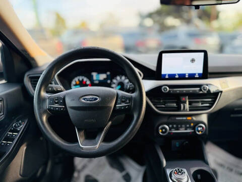 2020 Ford Escape SE