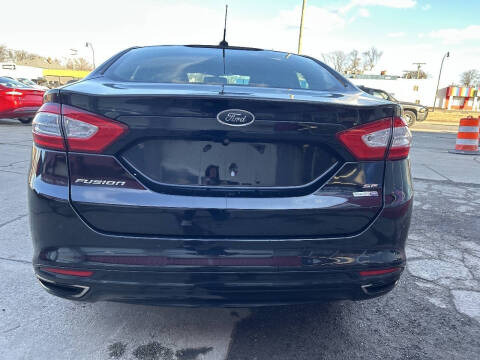 2016 Ford Fusion SE