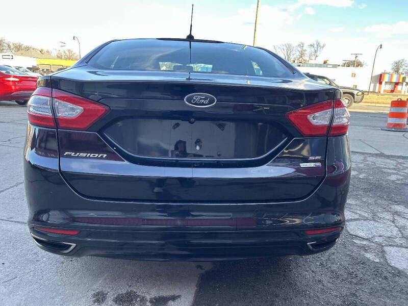 2016 Ford Fusion SE
