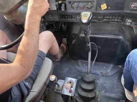 2001 International 4900