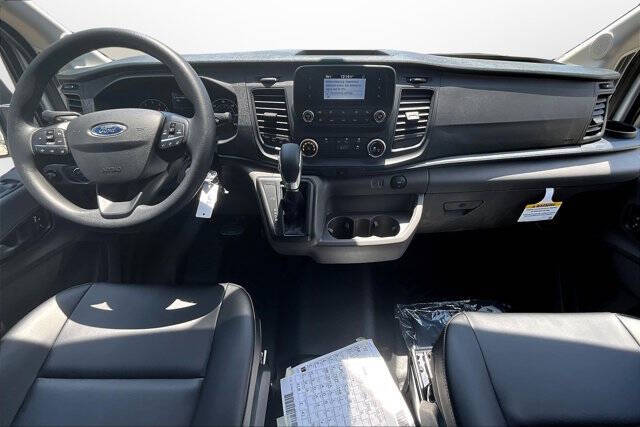 2025 Ford Transit 250
