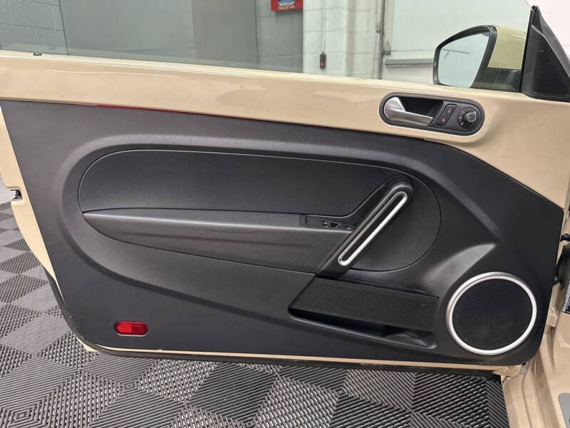 2019 Volkswagen Beetle Convertible 2.0T SE