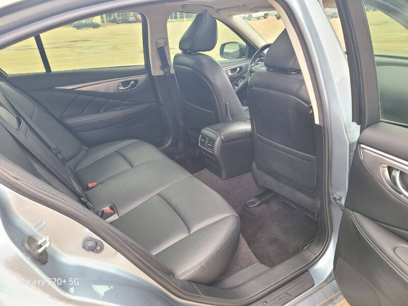 2015 Infiniti Q50 Premium