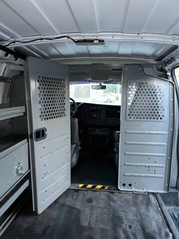 2017 Chevrolet Express 2500