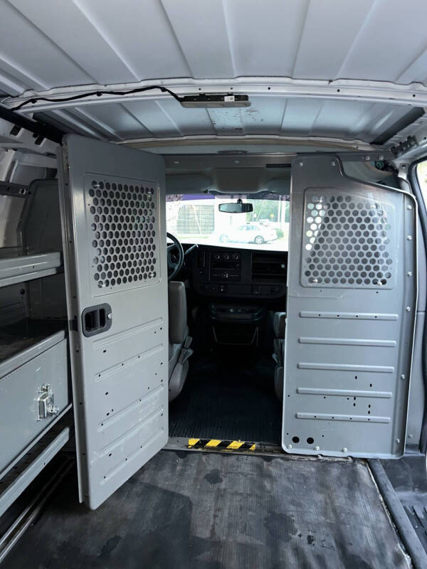 2017 Chevrolet Express 2500