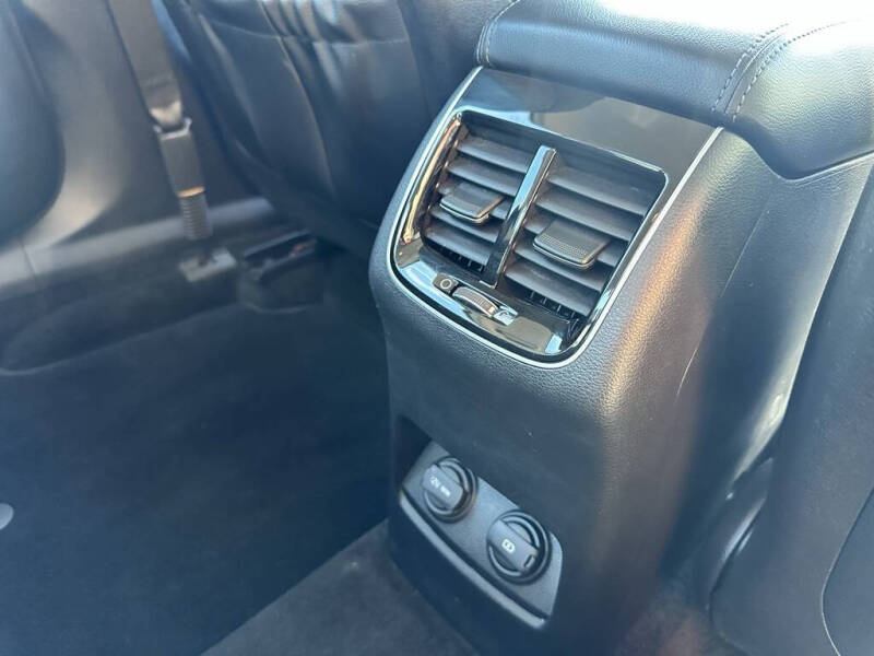 2017 Kia Cadenza Premium