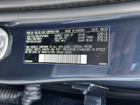 2023 Volvo XC60 B5 Ultimate Bright Theme